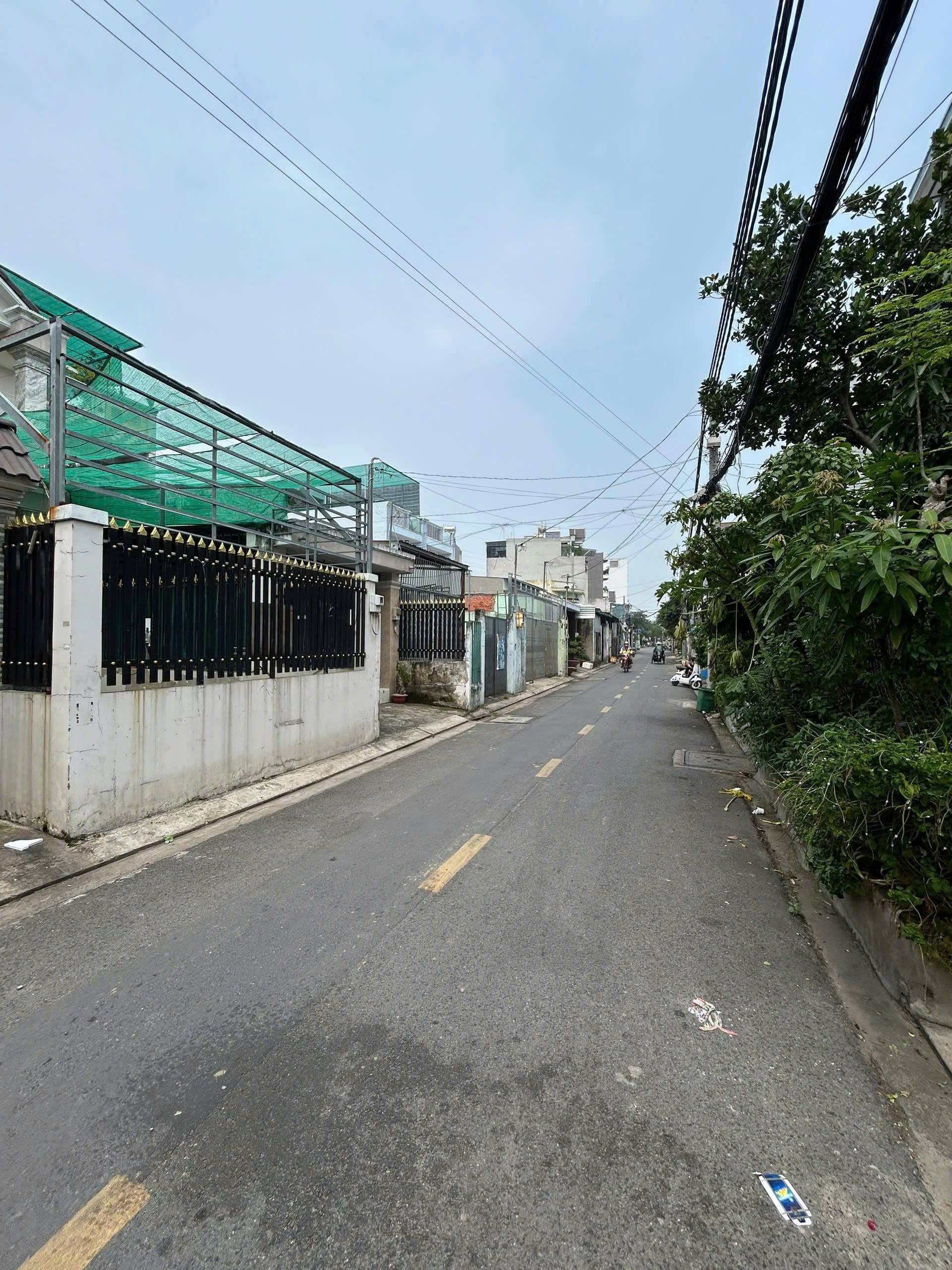 Bán nhà mặt tiền 245.7m² đường số 16 Bình Hưng Hòa giá 15.5 tỷ
