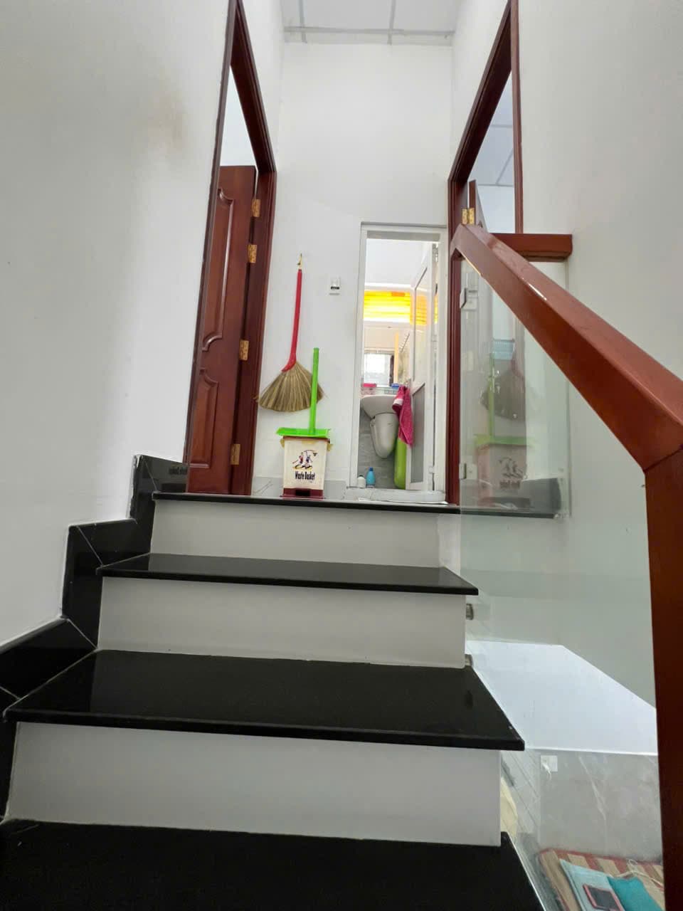 Bán nhà hẻm 32.8m² Miếu Gò Xoài Bình Hưng Hòa, giá 3.6 tỷ